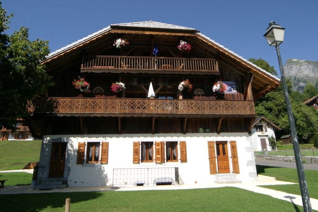 La Ferme De Sous-Lachat Samoëns Exterior foto
